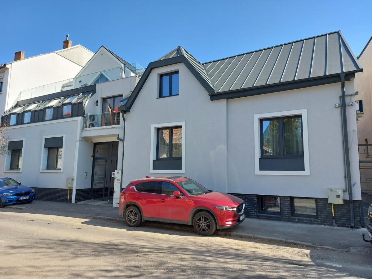 Mandarin Premium Apartments Târgu-Mureş Екстериор снимка